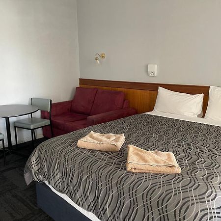 County Lodge Motor Inn Вест-Вайалонг Екстер'єр фото