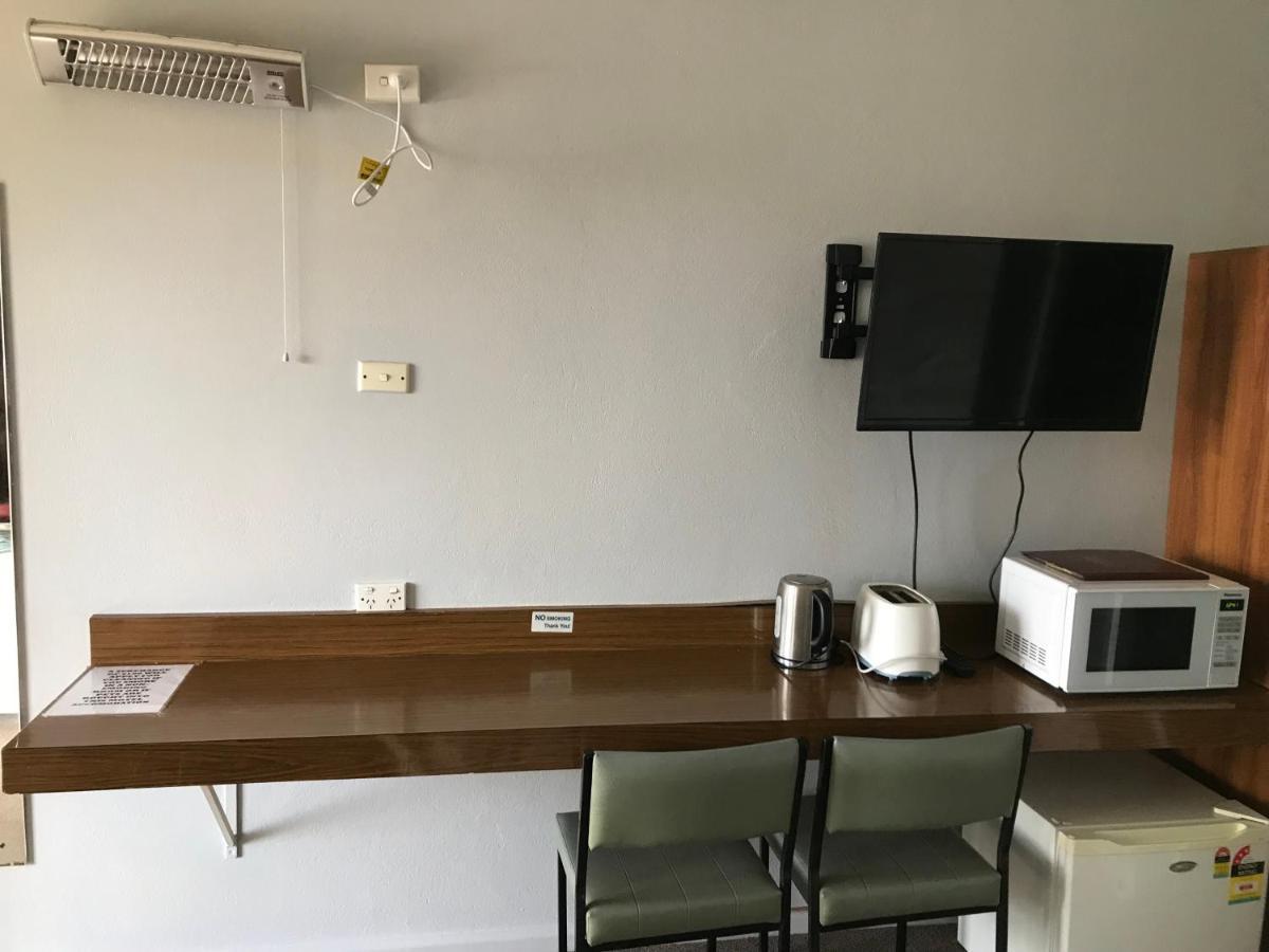 County Lodge Motor Inn Вест-Вайалонг Екстер'єр фото