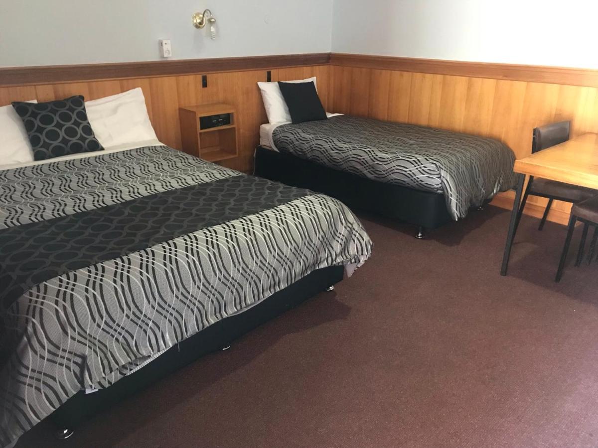 County Lodge Motor Inn Вест-Вайалонг Екстер'єр фото